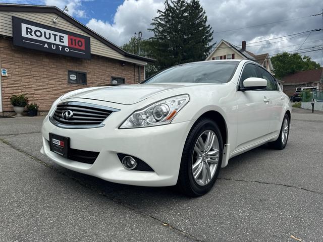 White 2013 INFINITI G37 x Sedan AWD Sedan All-Wheel Drive Automatic