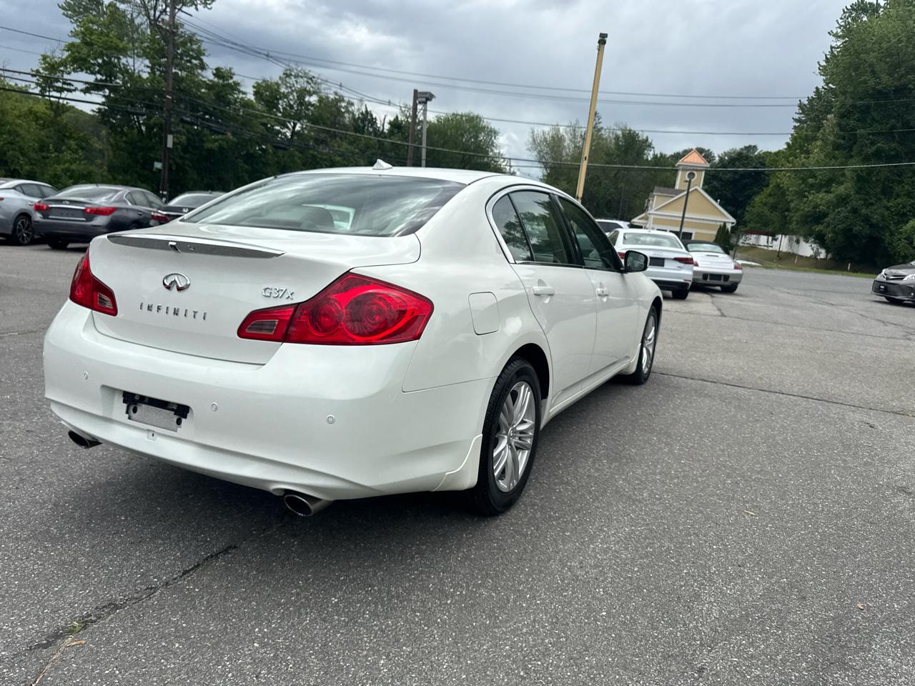 Infiniti G37 Sedan  2013