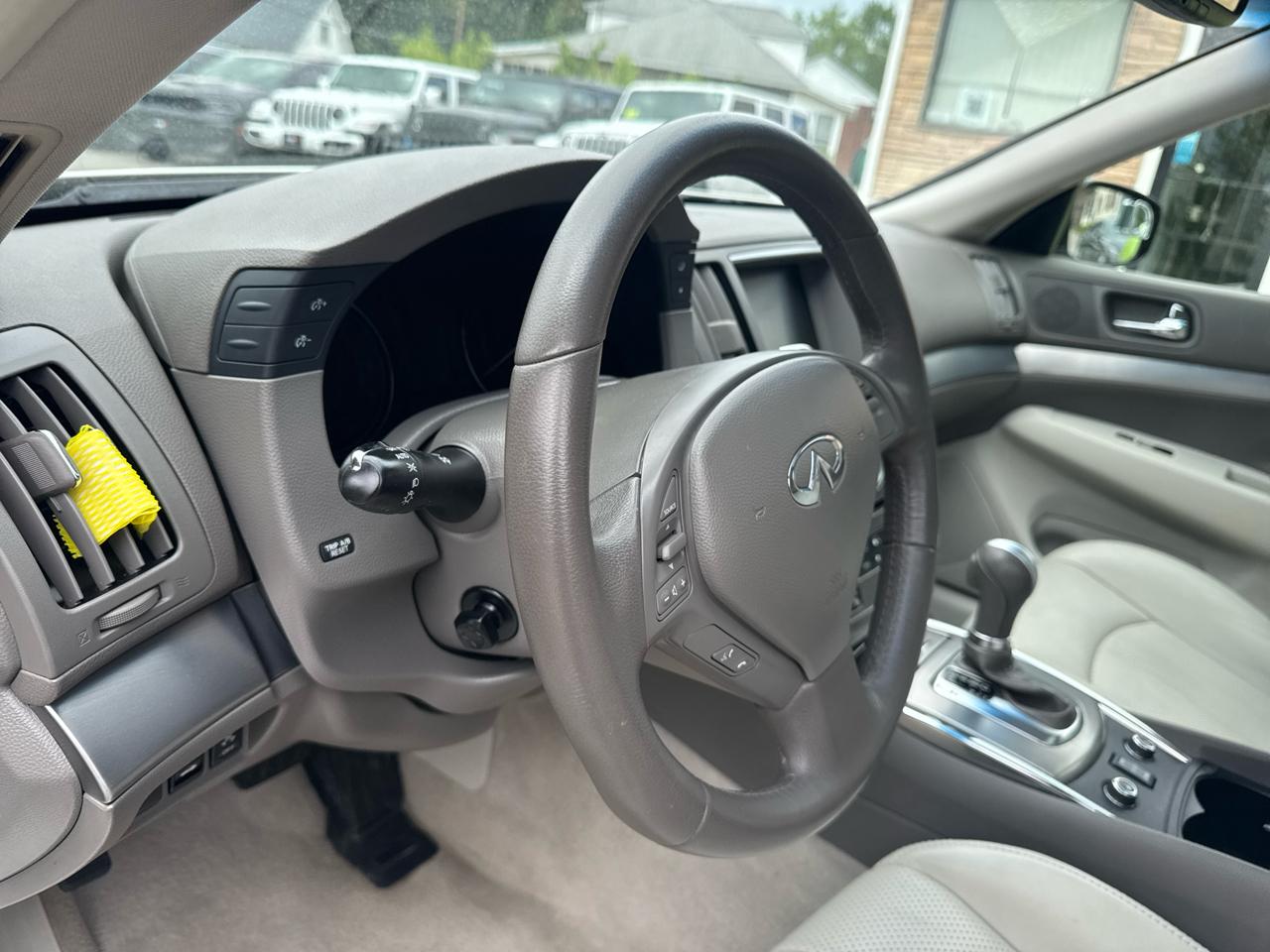 Infiniti G37 Sedan  2013