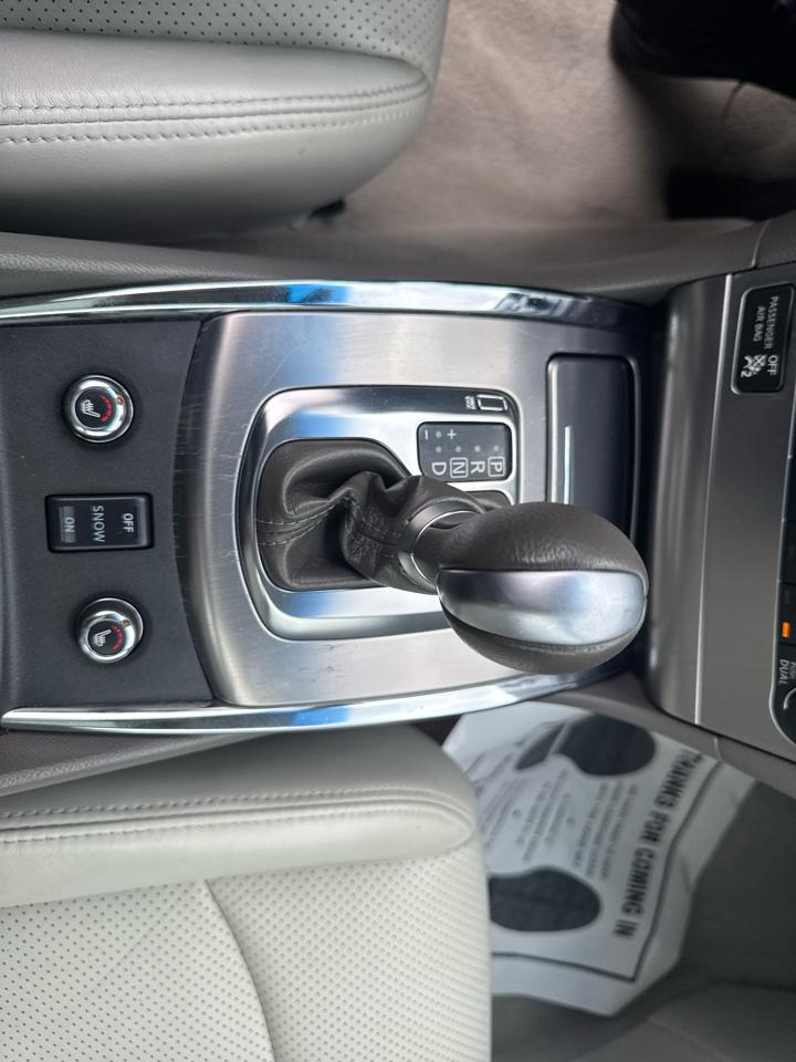 Infiniti G37 Sedan  2013