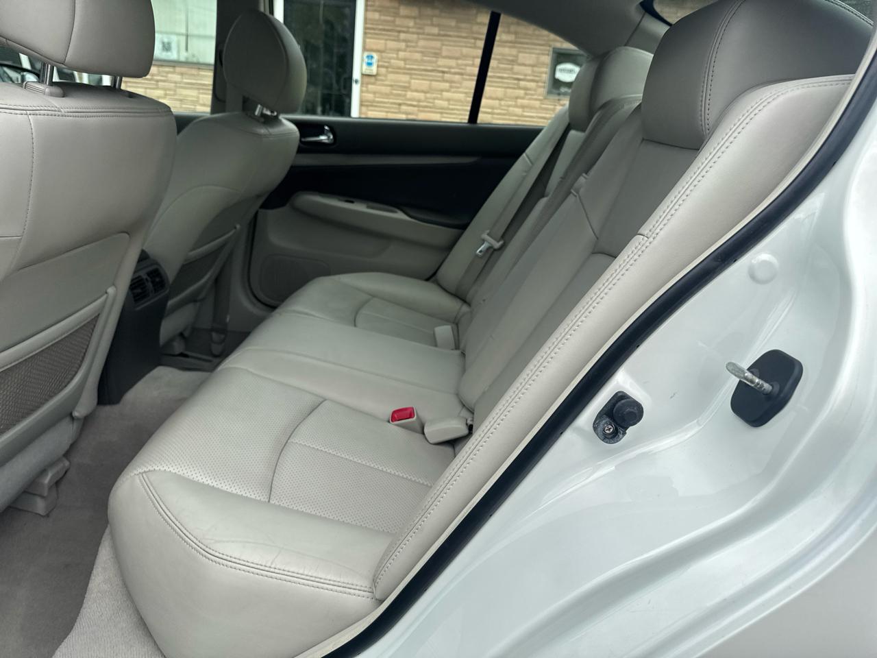 Infiniti G37 Sedan  2013