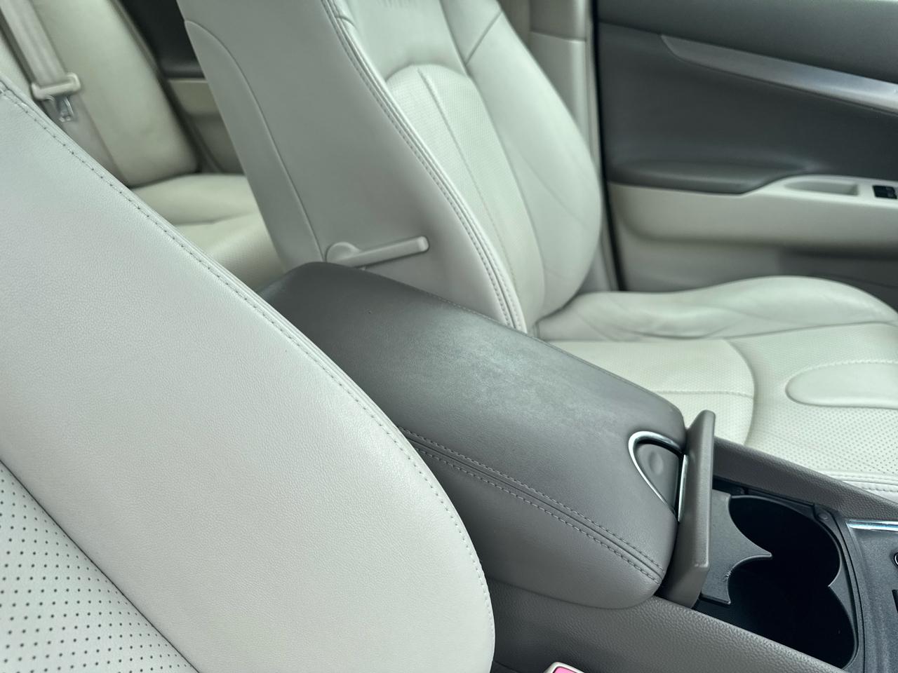 Infiniti G37 Sedan  2013