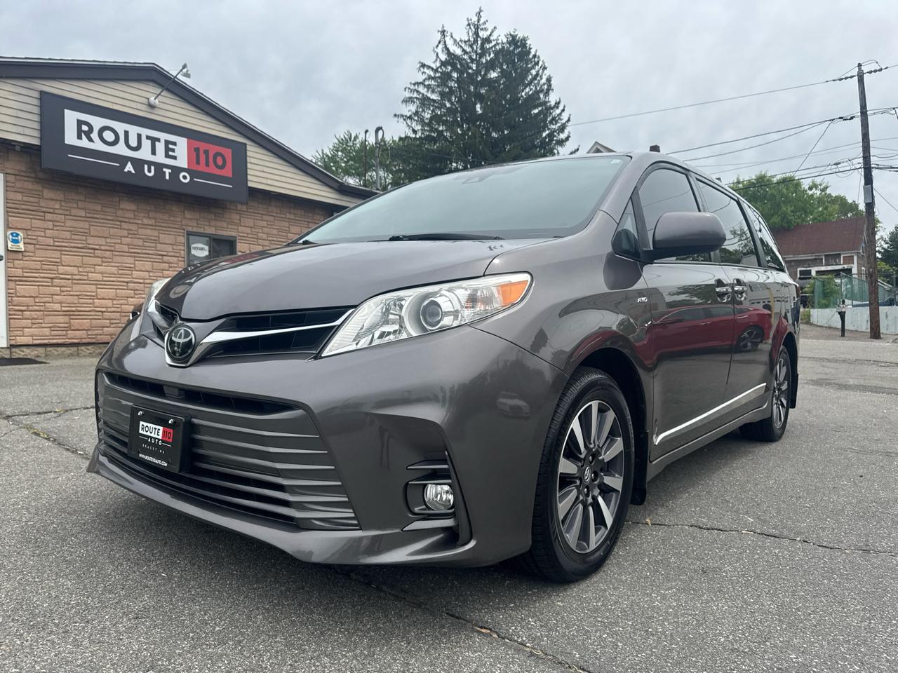 Toyota Sienna  2018