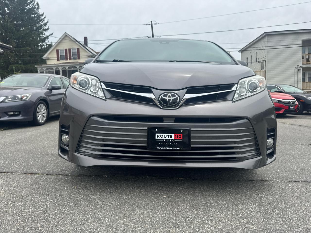 Toyota Sienna  2018