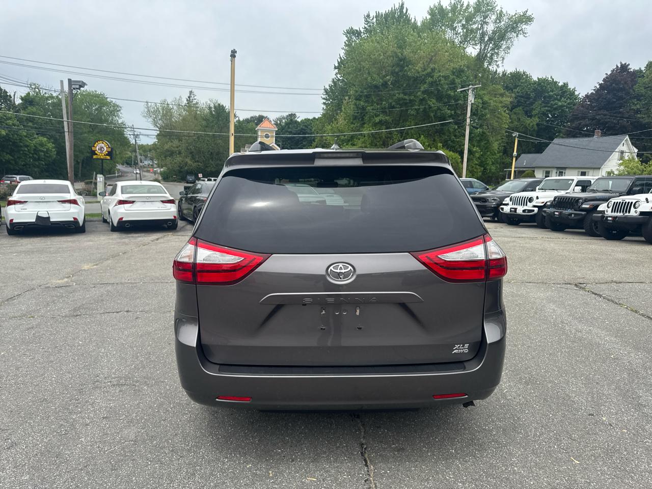 Toyota Sienna  2018