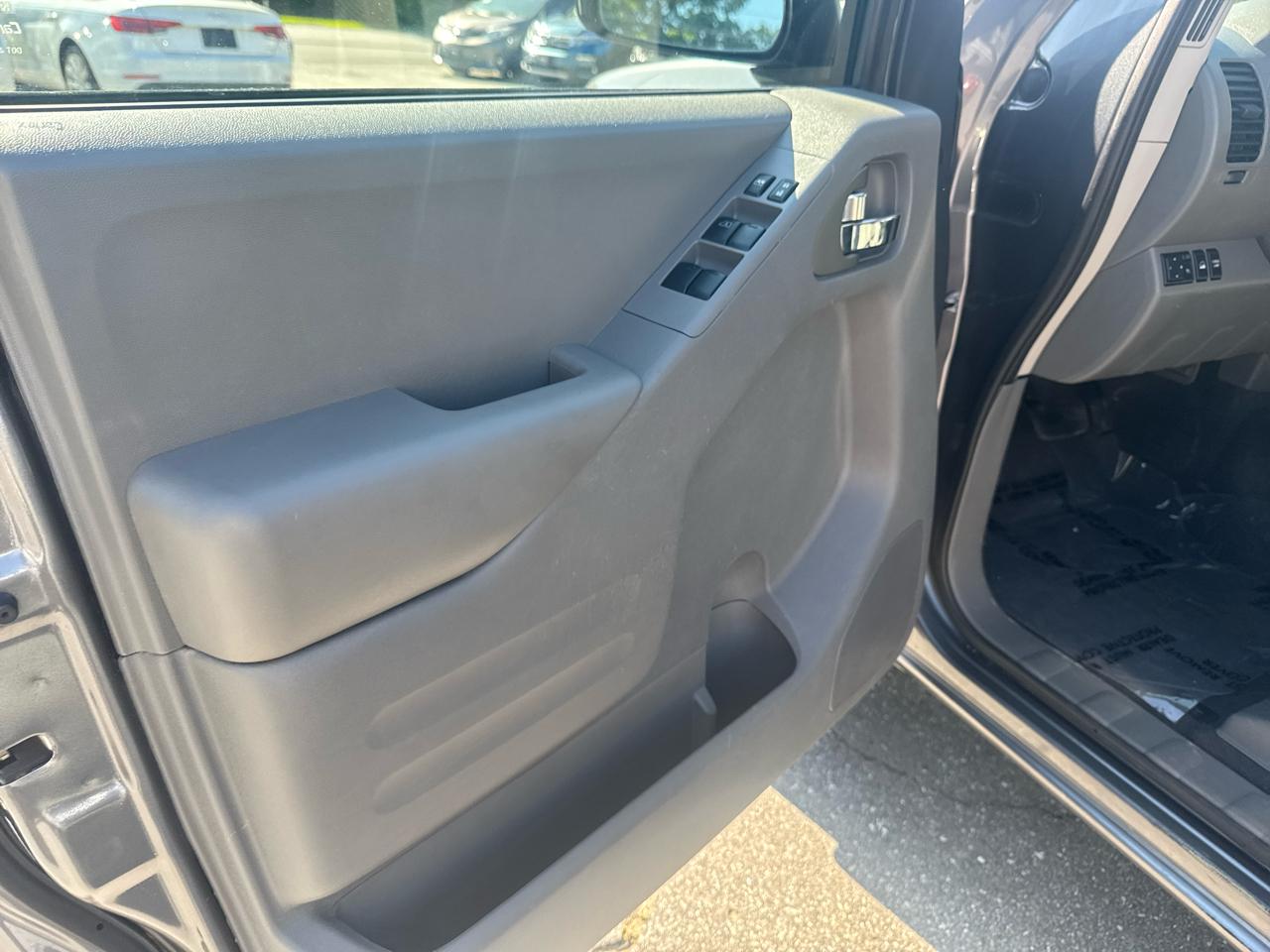 Nissan Frontier  2019