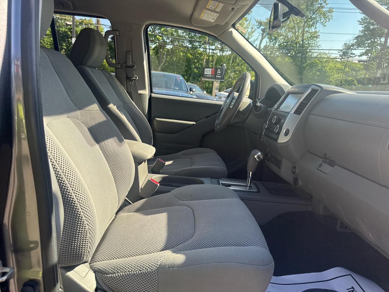 Nissan Frontier  2019