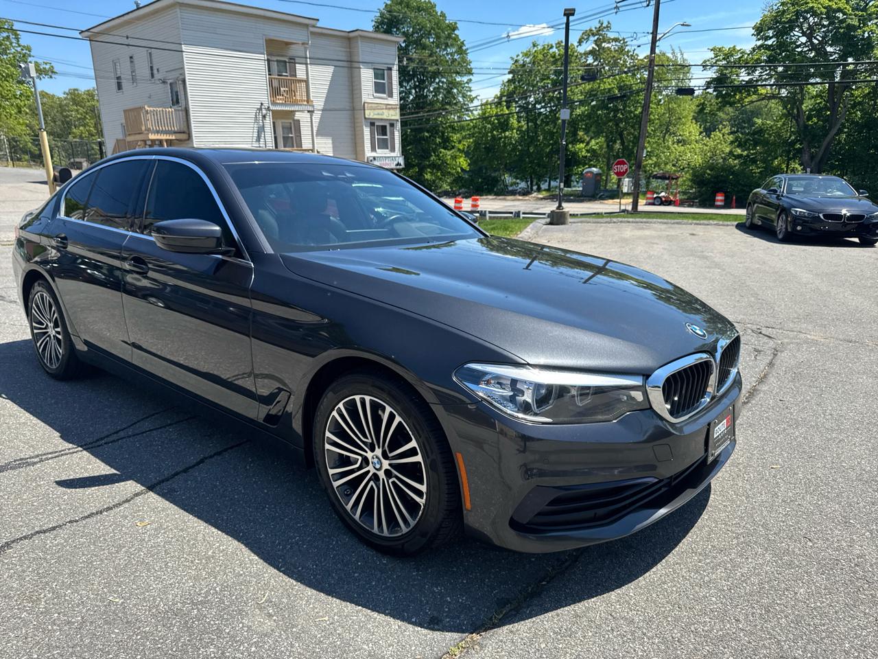 BMW 5 Series  2019