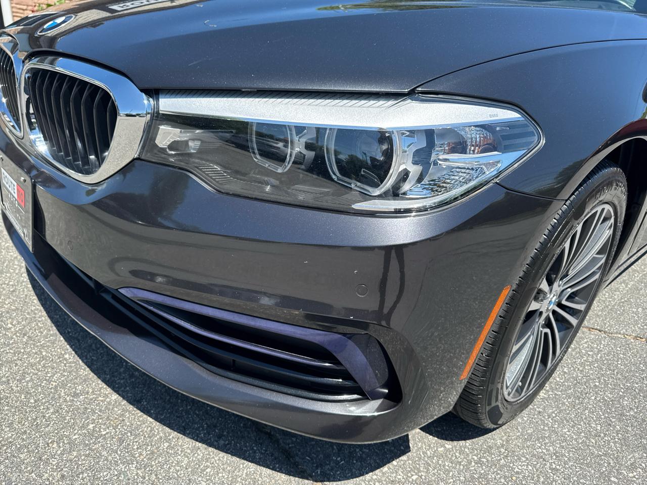 BMW 5 Series  2019
