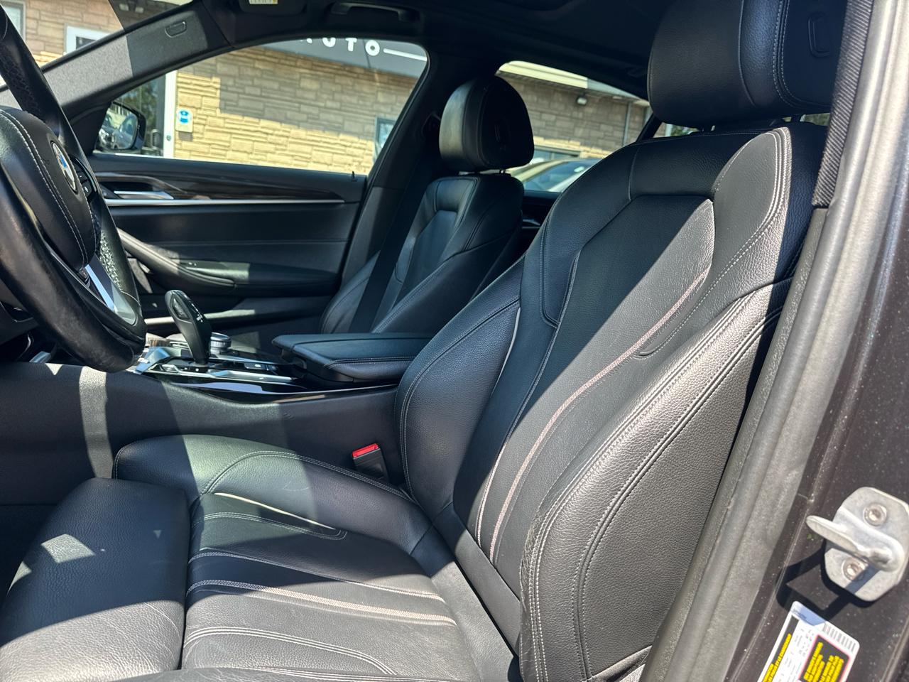 BMW 5 Series  2019