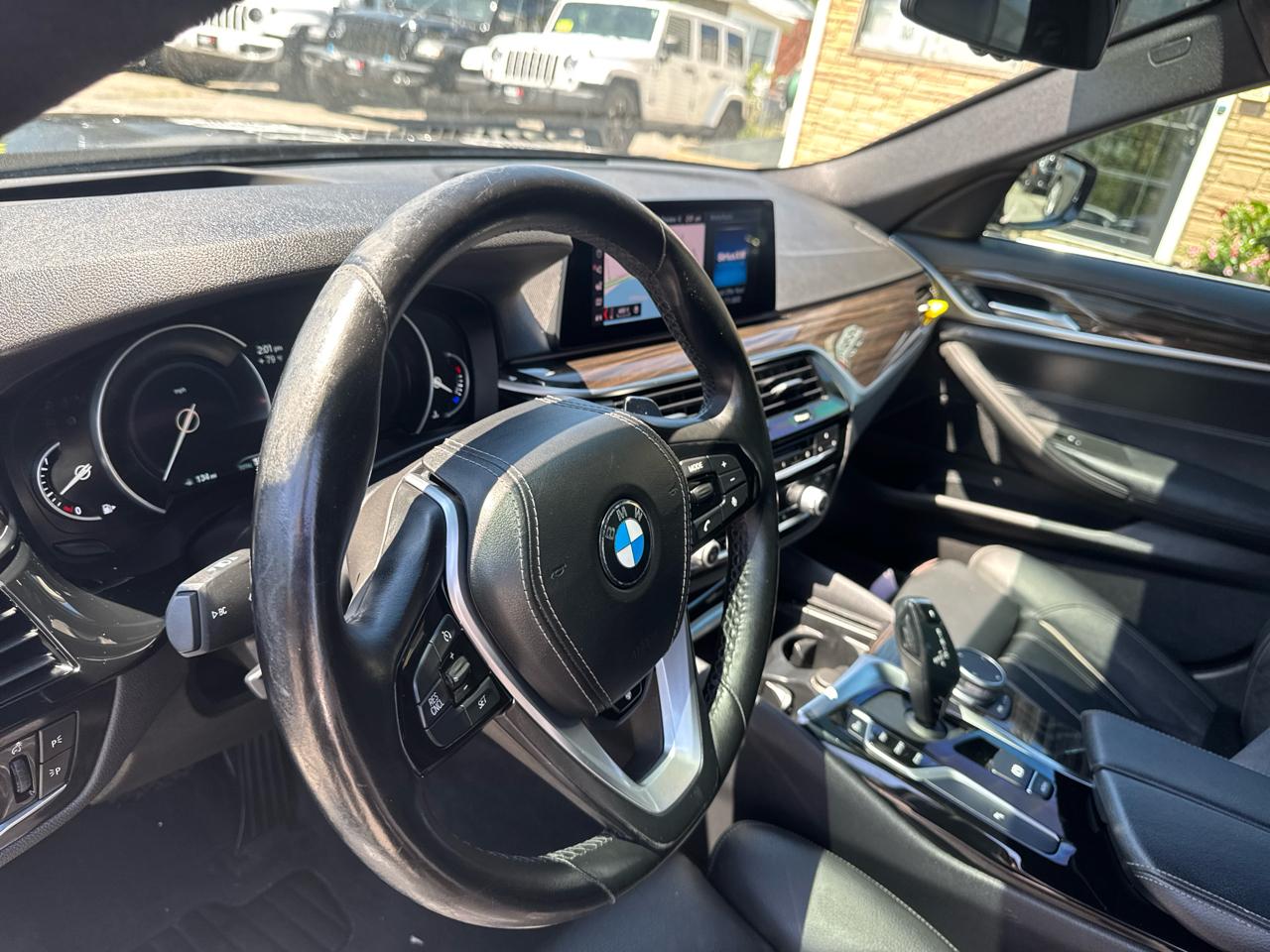 BMW 5 Series  2019