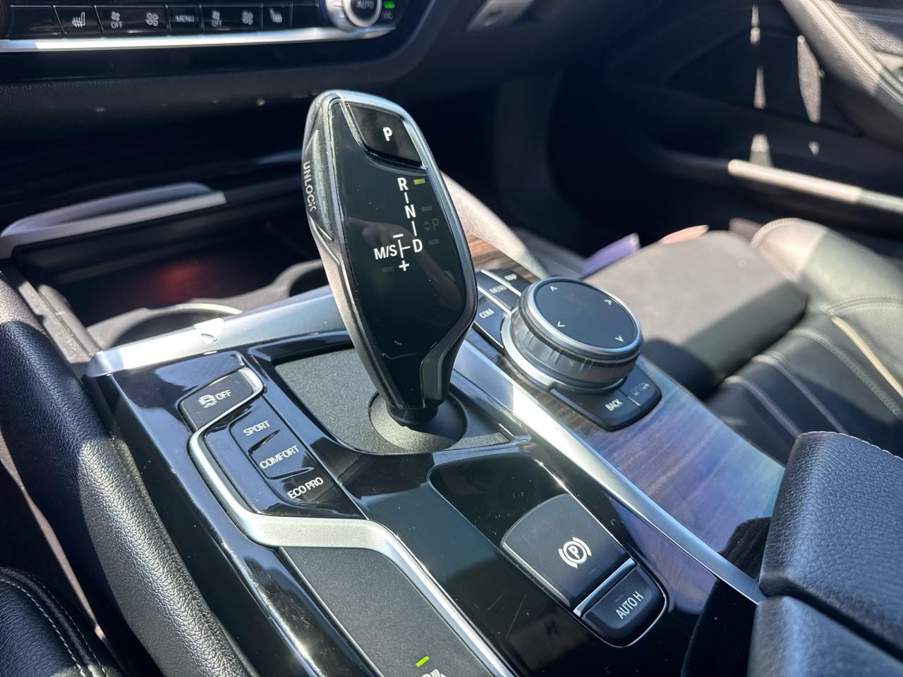 BMW 5 Series  2019