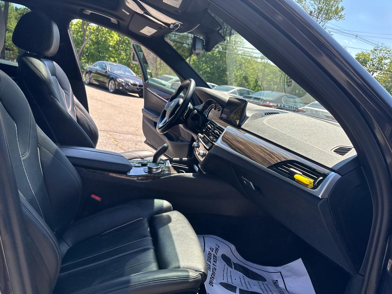 BMW 5 Series  2019