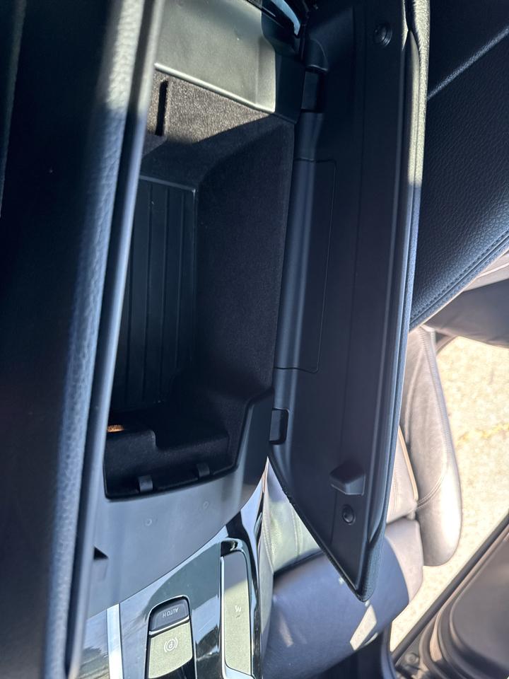 BMW 5 Series  2019