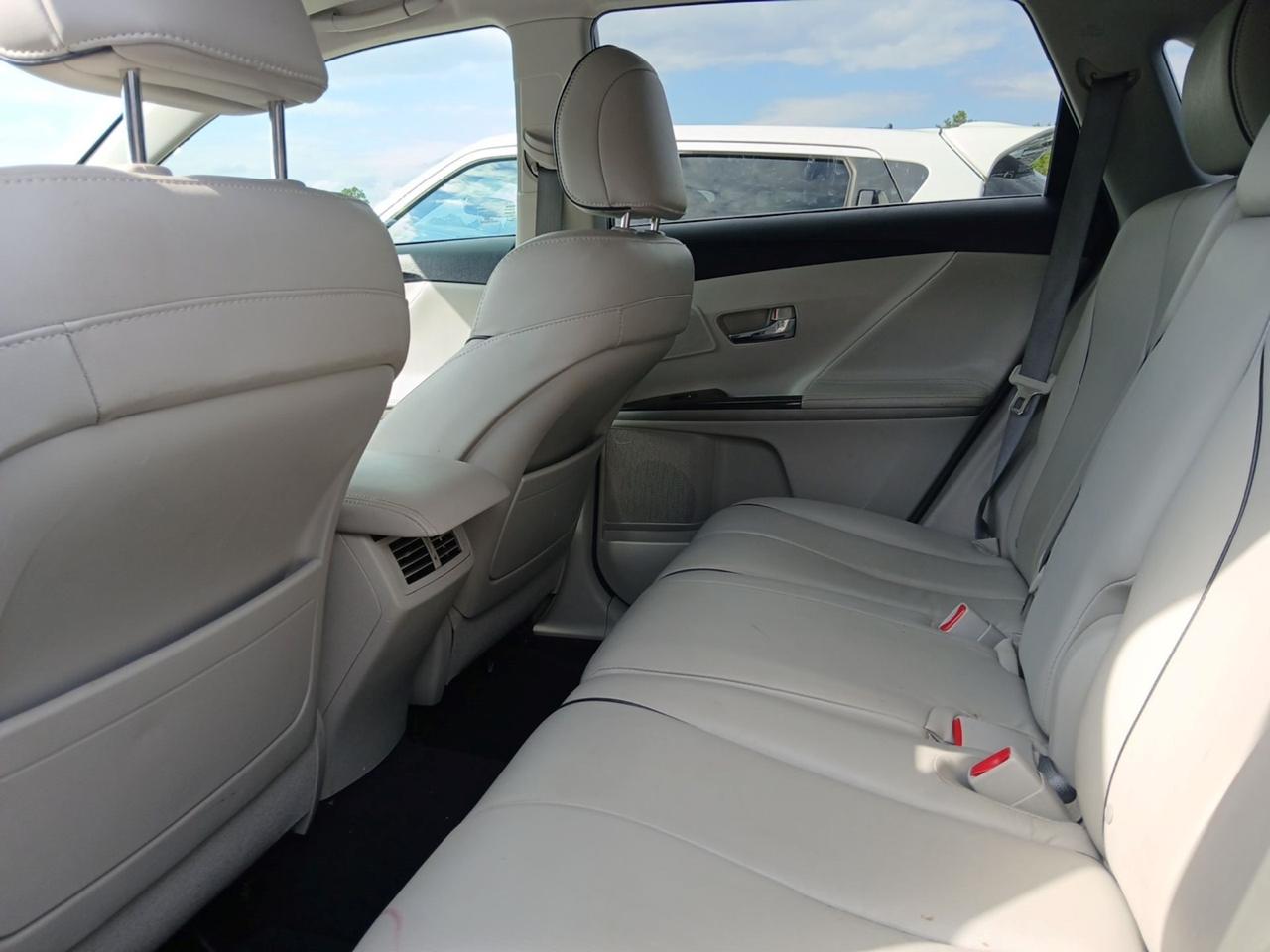 Toyota Venza  2014