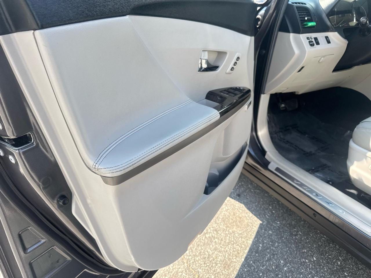 Toyota Venza  2014