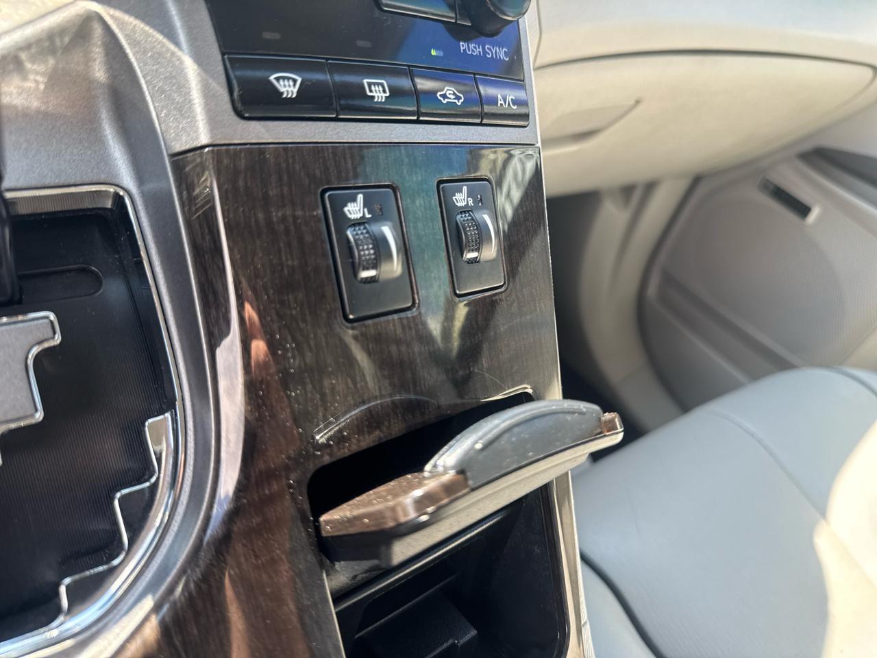 Toyota Venza  2014