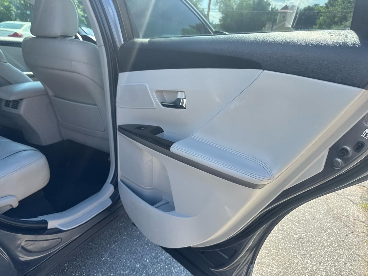 Toyota Venza  2014