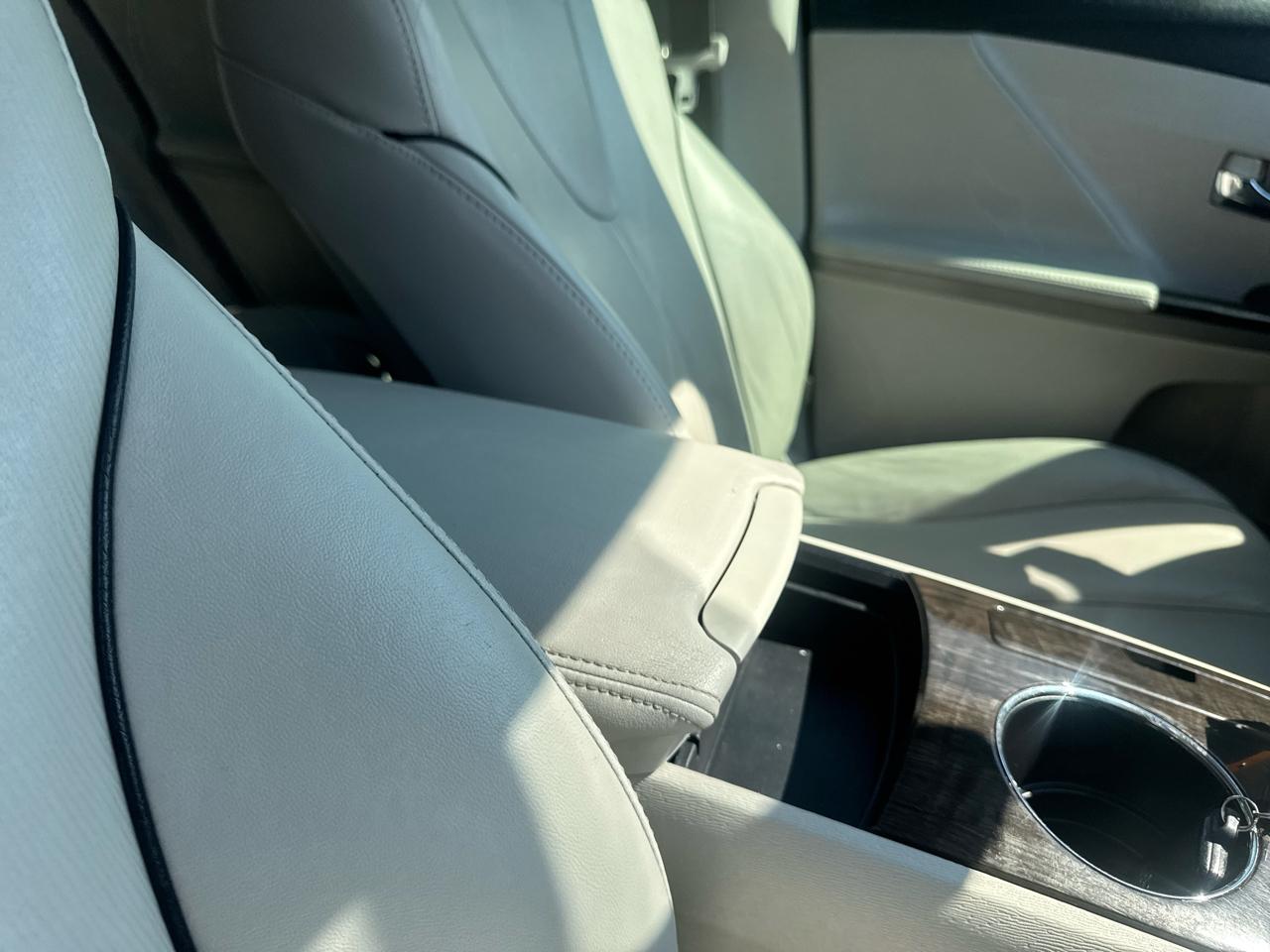 Toyota Venza  2014