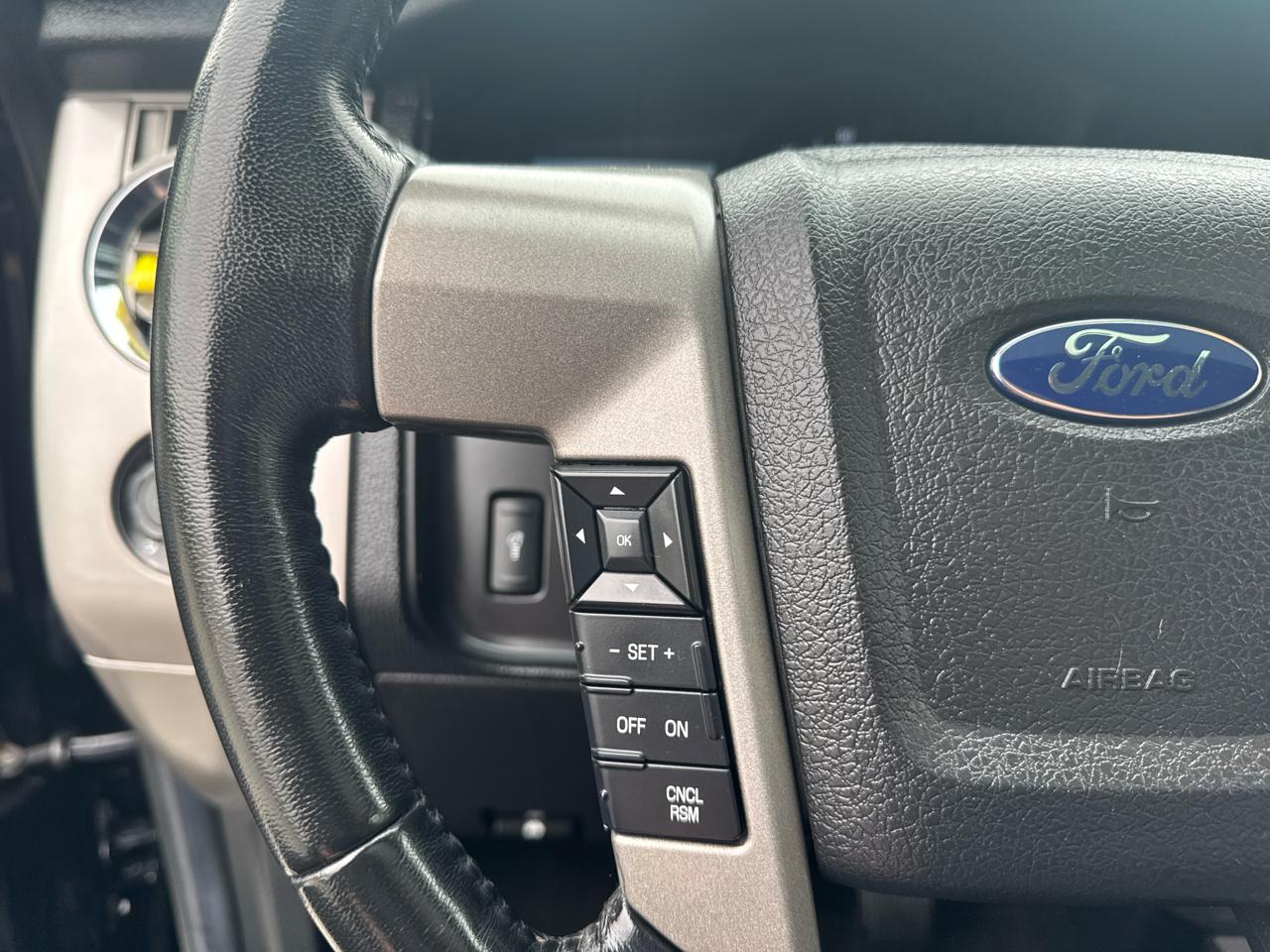Ford Expedition  2017