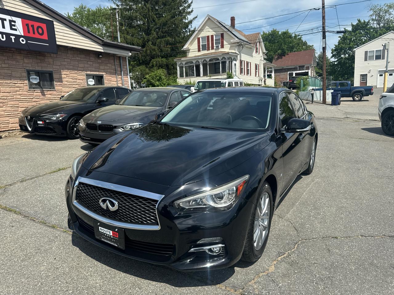 Infiniti Q50  2014