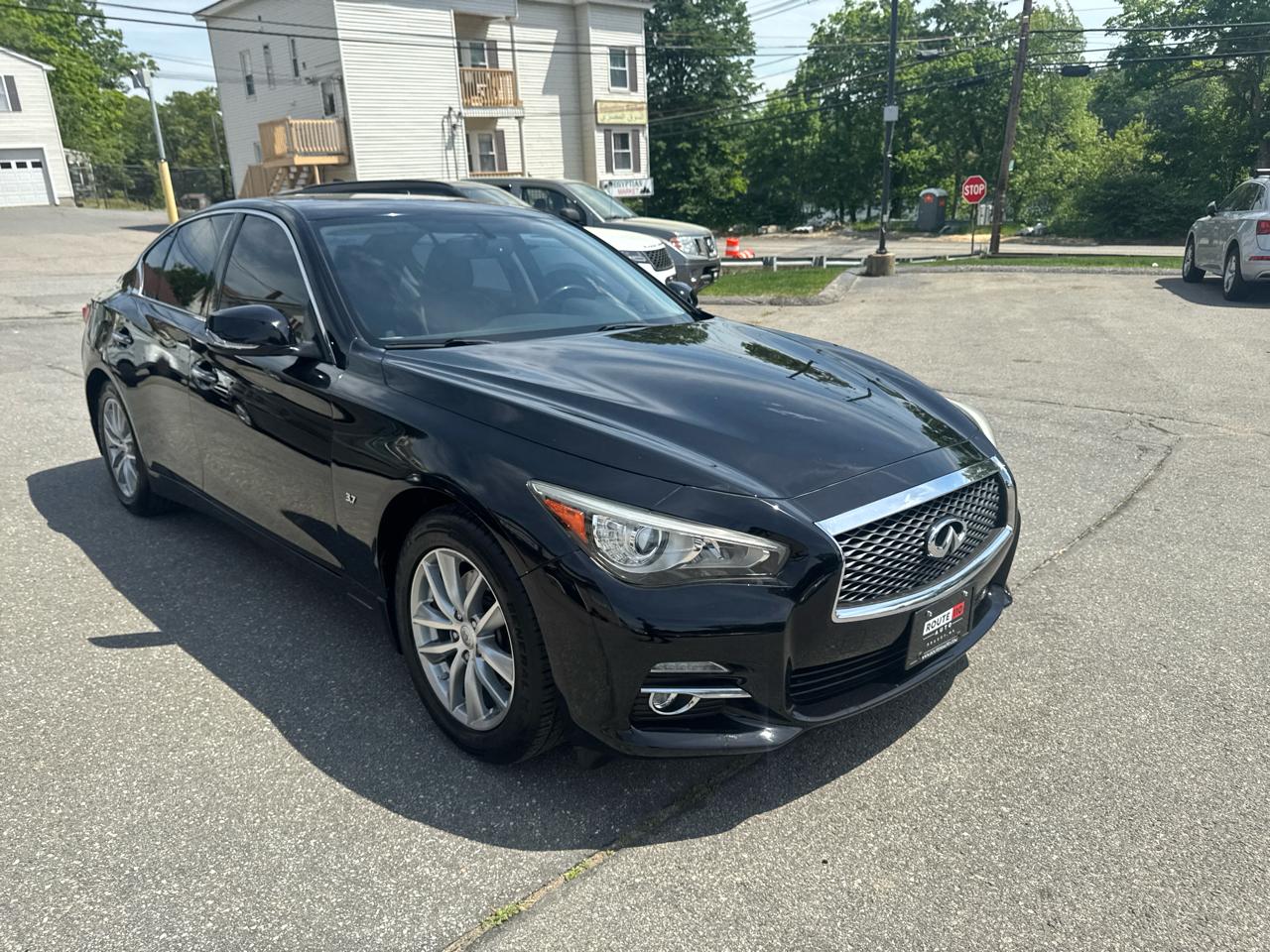 Infiniti Q50  2014