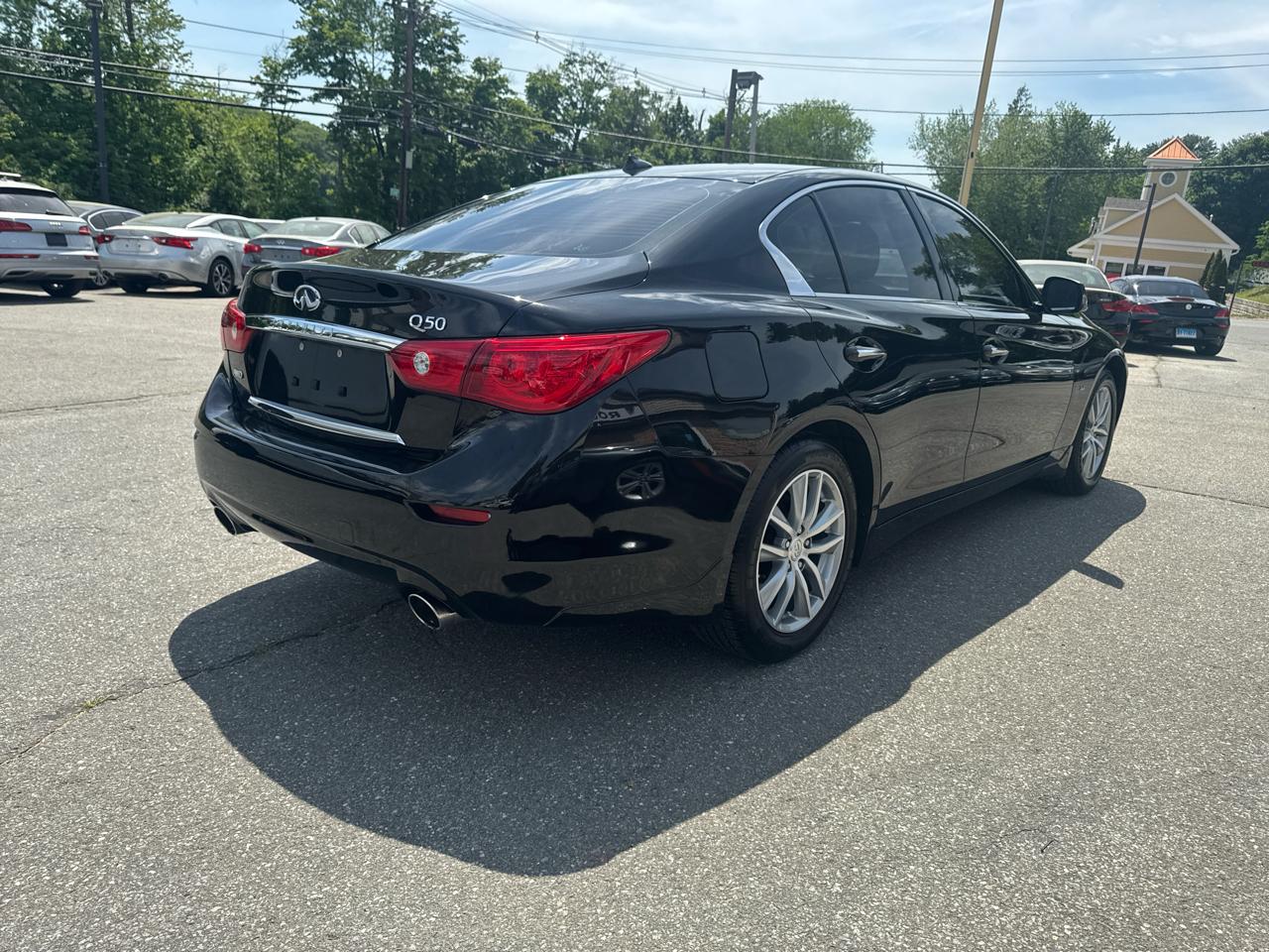 Infiniti Q50  2014