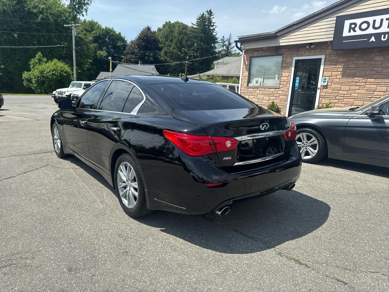 Infiniti Q50  2014
