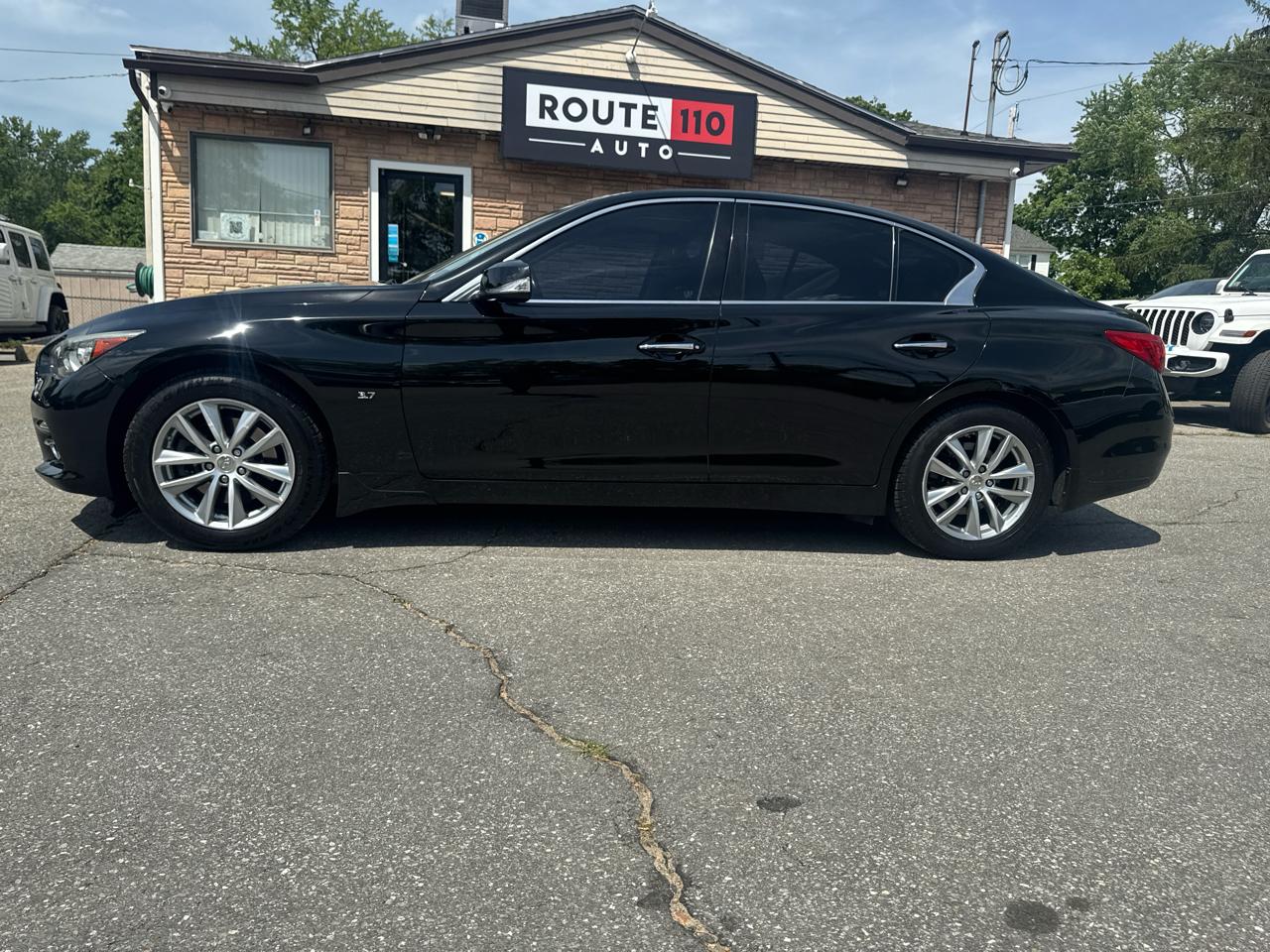 Infiniti Q50  2014