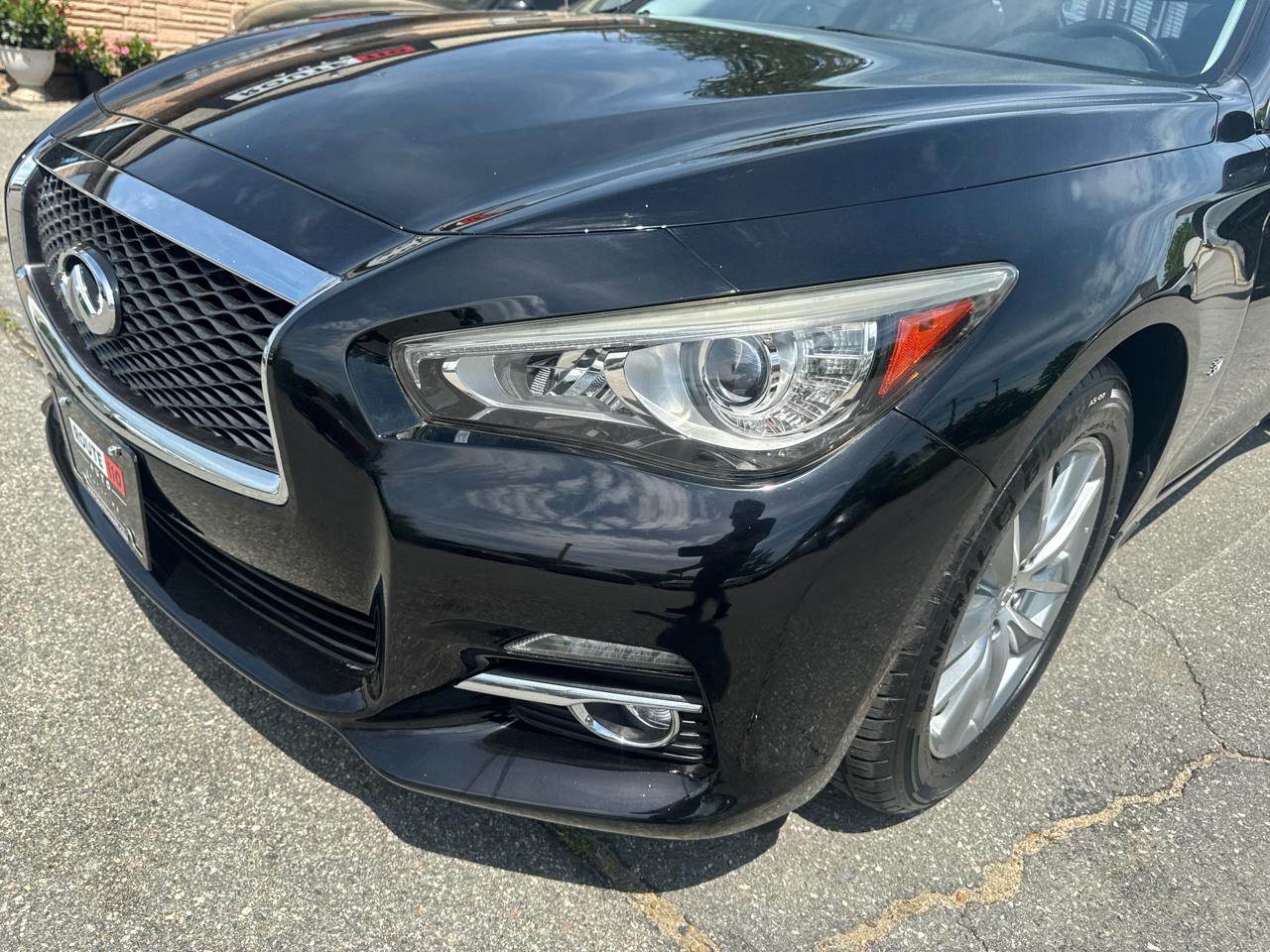 Infiniti Q50  2014