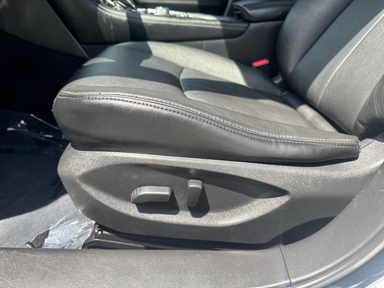 Infiniti Q50  2014