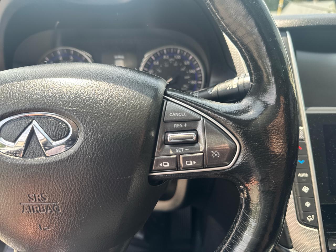 Infiniti Q50  2014