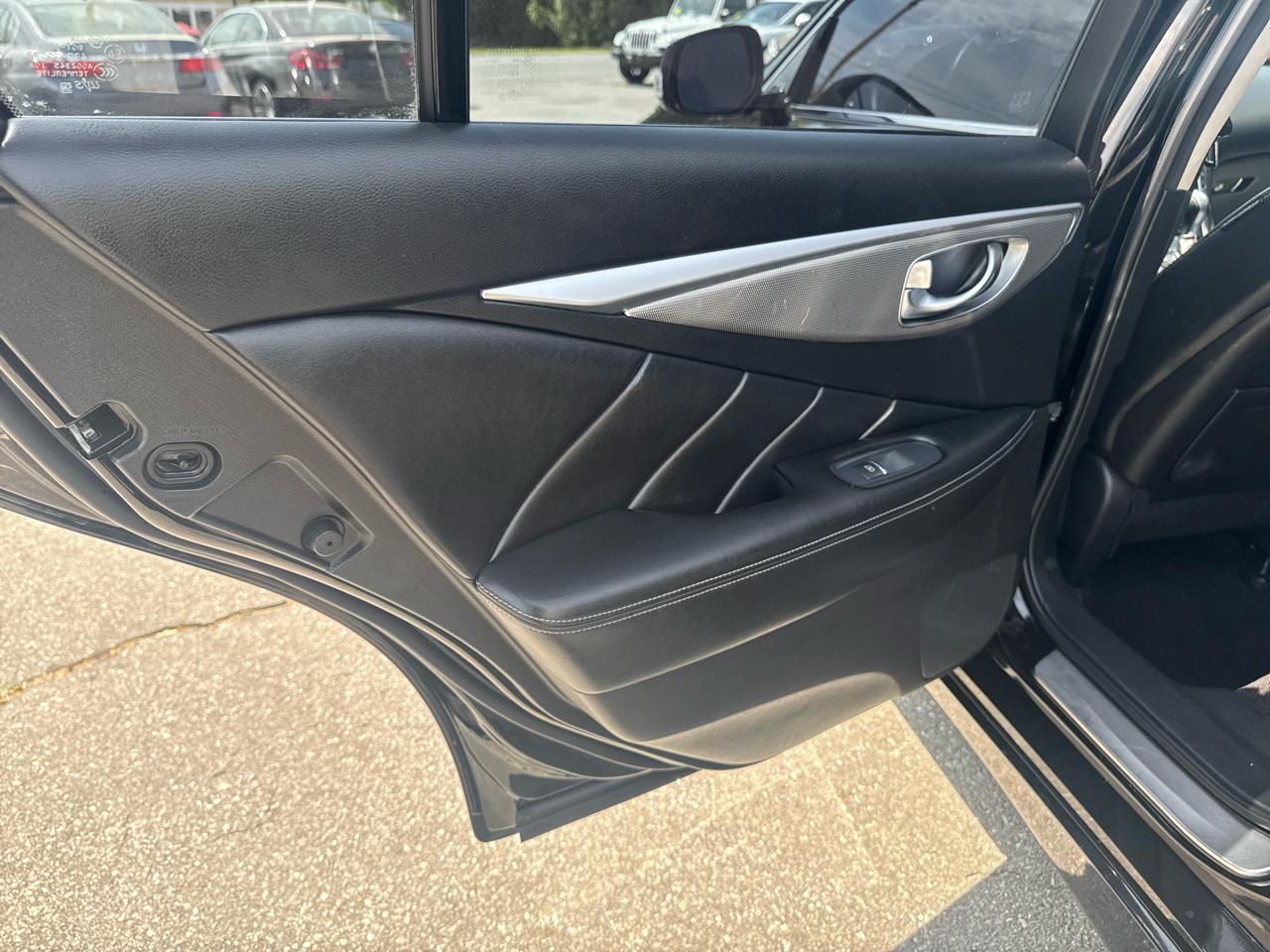 Infiniti Q50  2014