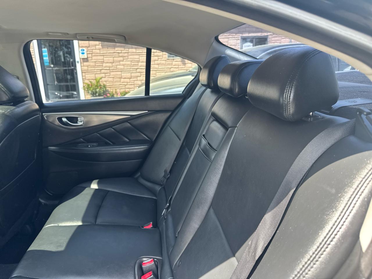 Infiniti Q50  2014