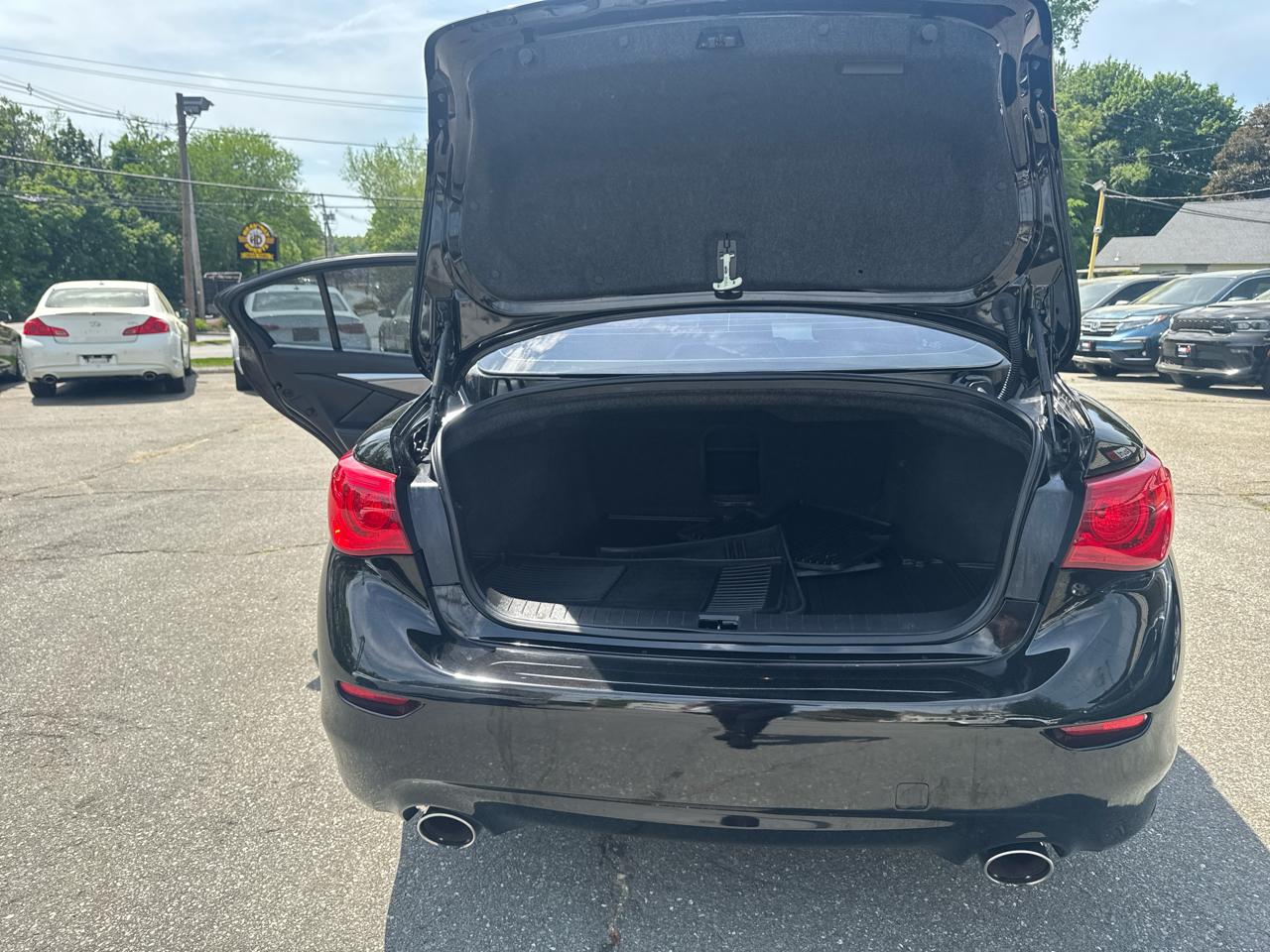 Infiniti Q50  2014