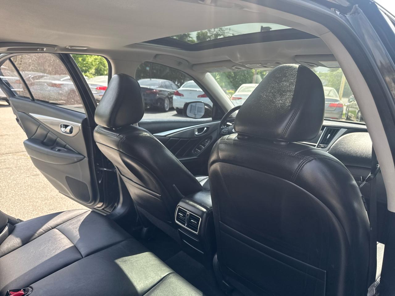 Infiniti Q50  2014