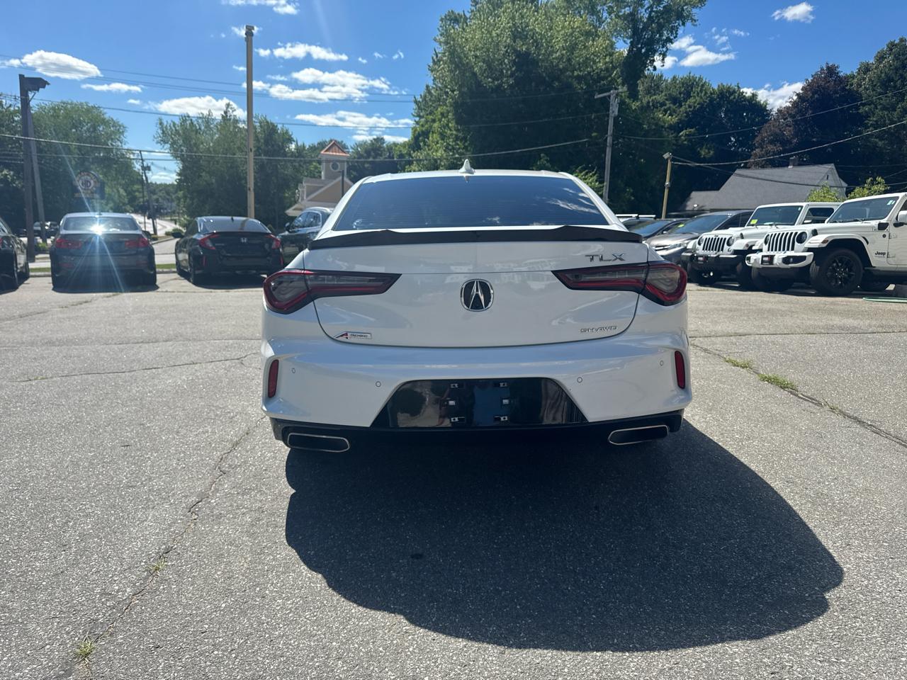 Acura TLX  2023