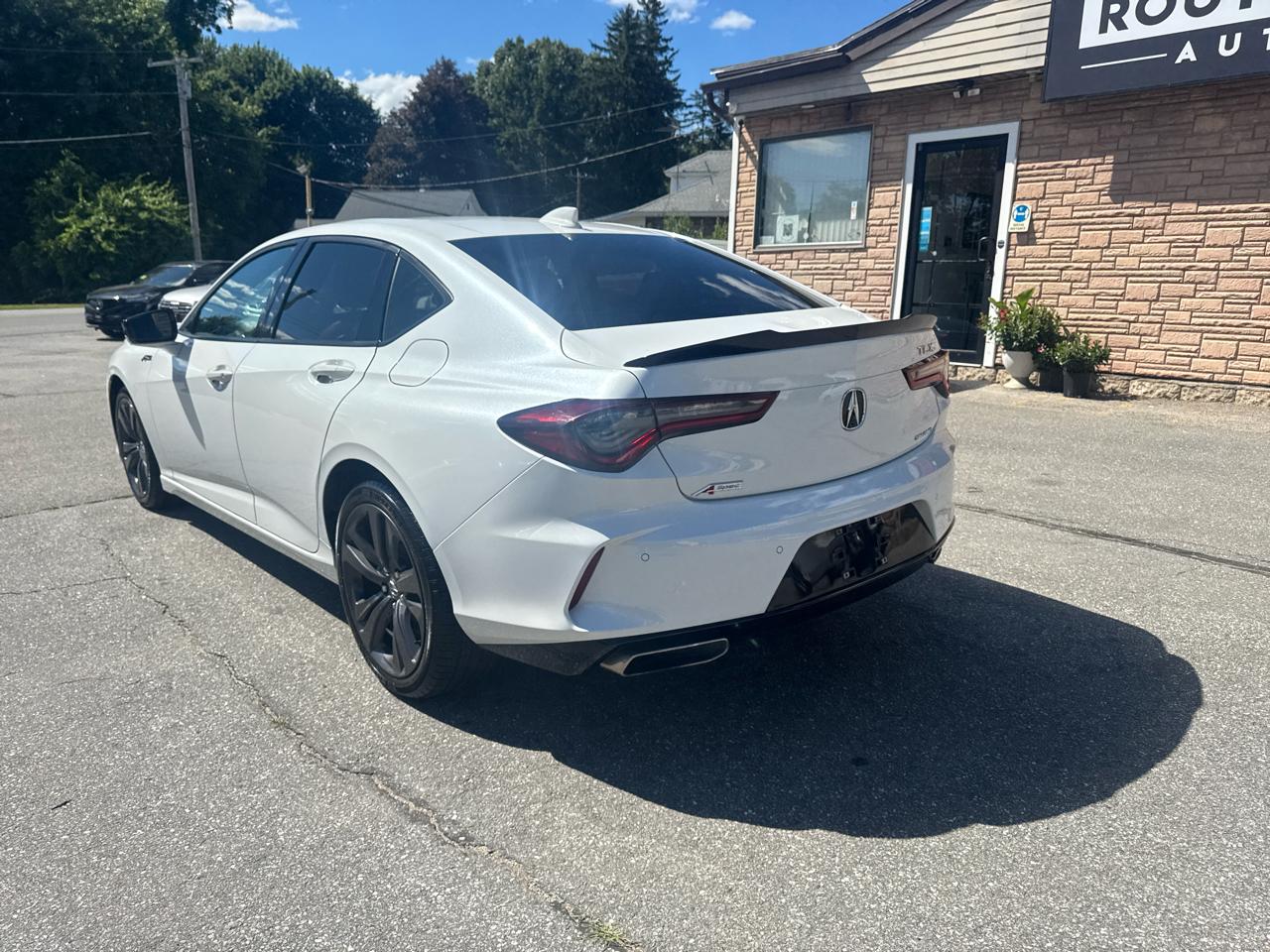 Acura TLX  2023