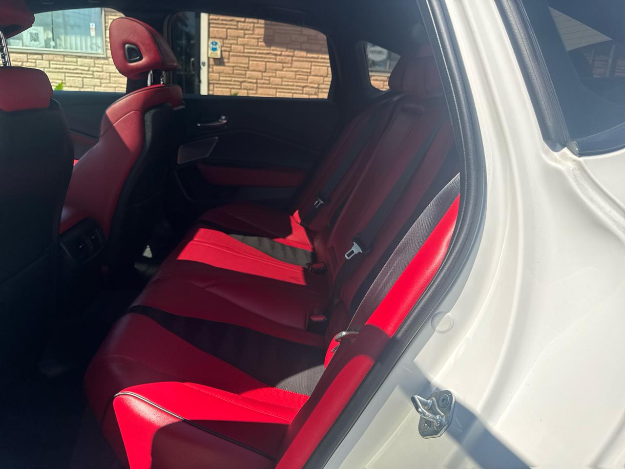 Acura TLX  2023