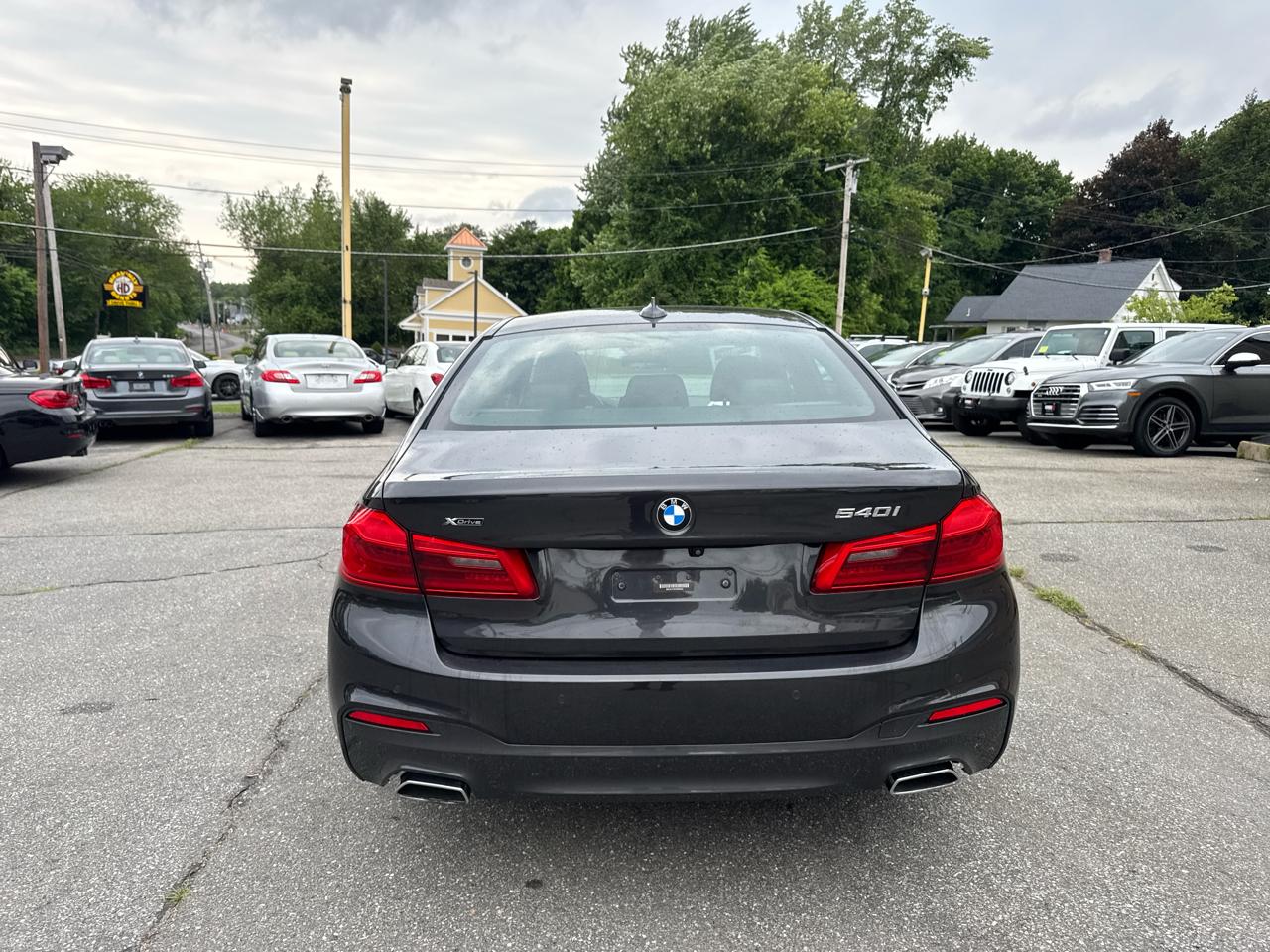 BMW 5 Series  2017
