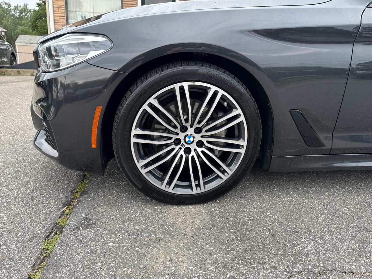 BMW 5 Series  2017