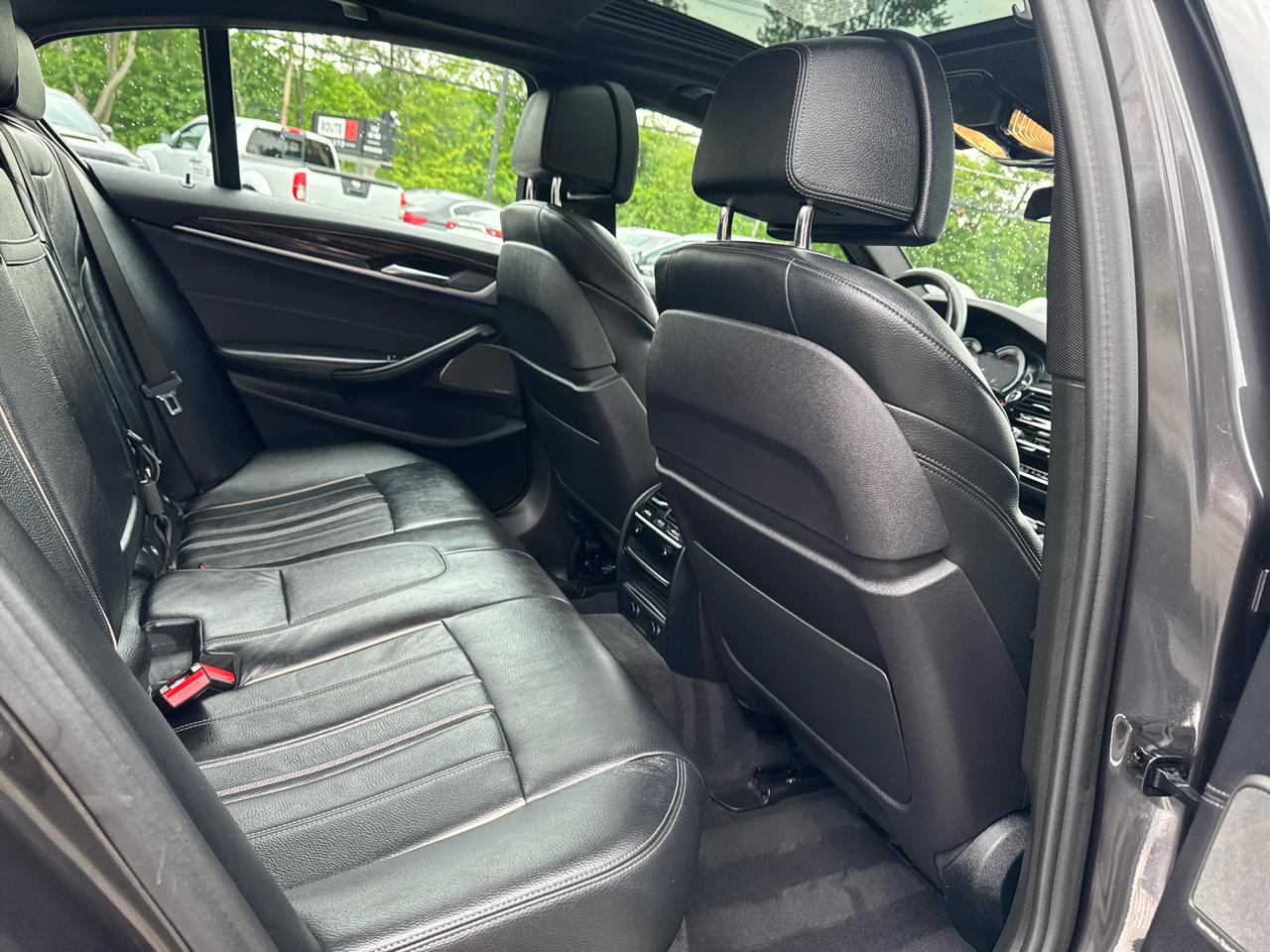 BMW 5 Series  2017