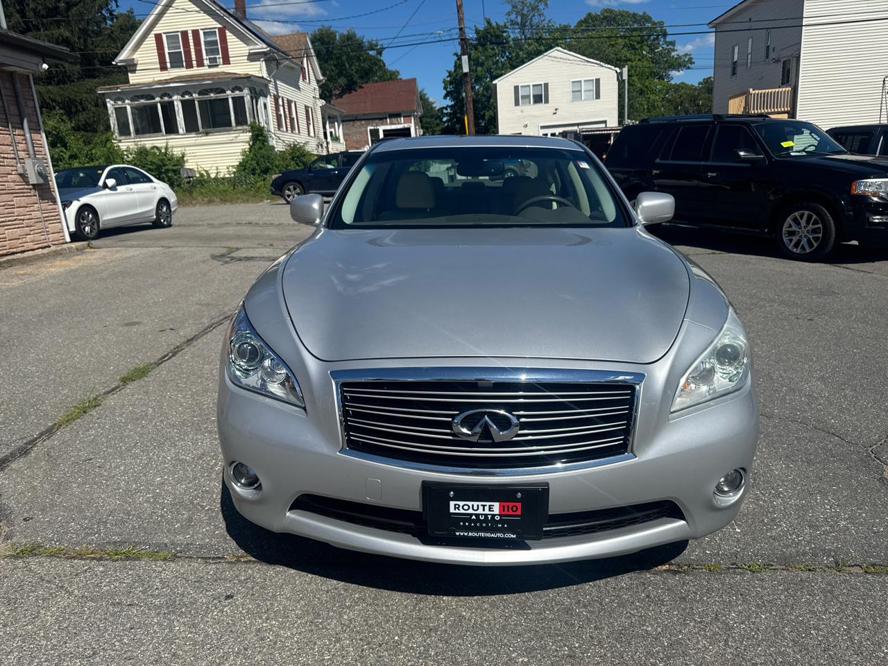 Infiniti M37  2013