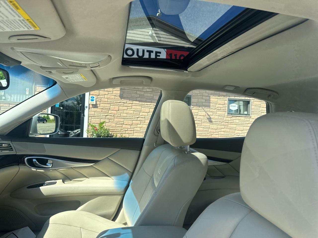 Infiniti M37  2013