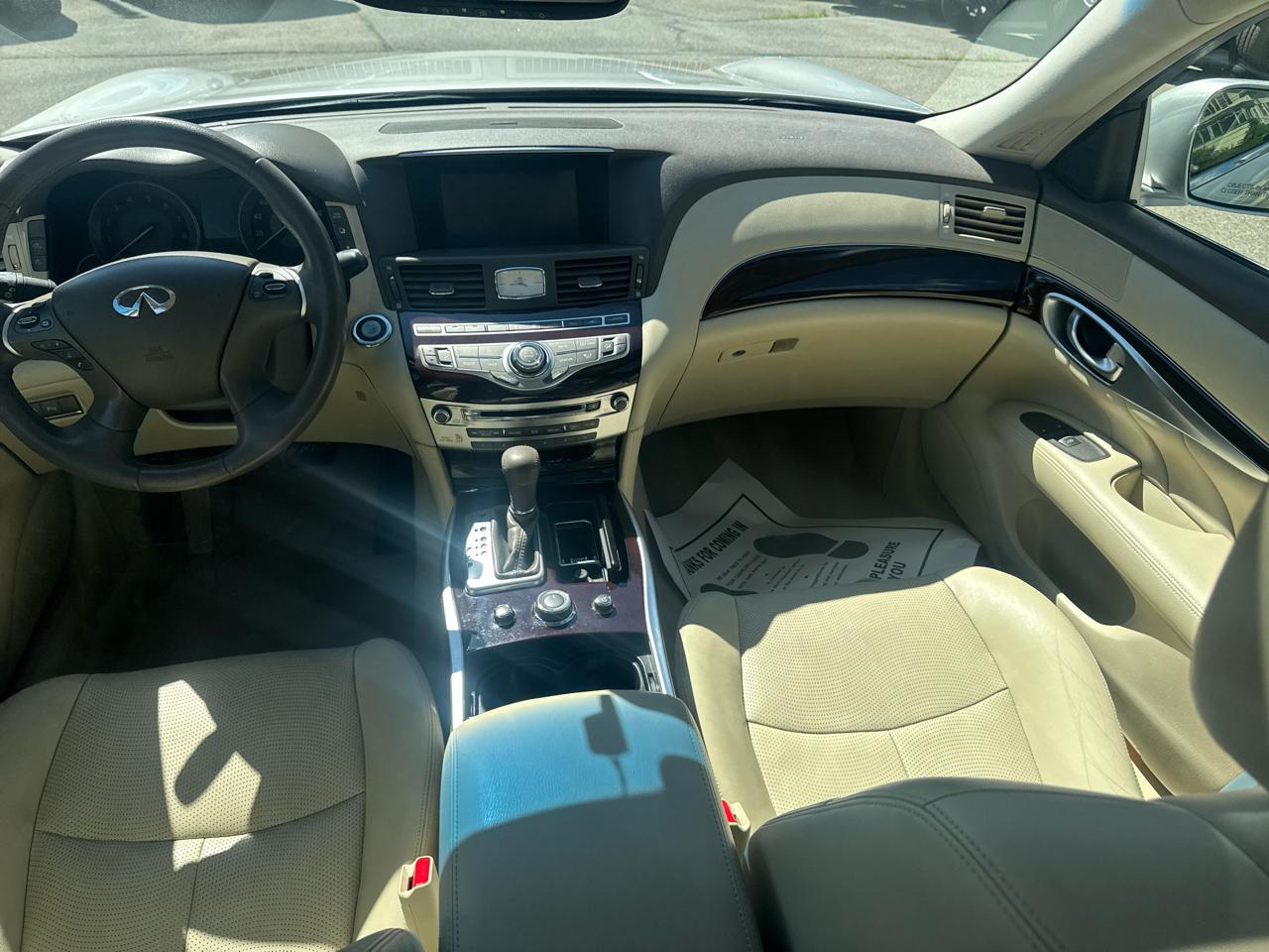 Infiniti M37  2013