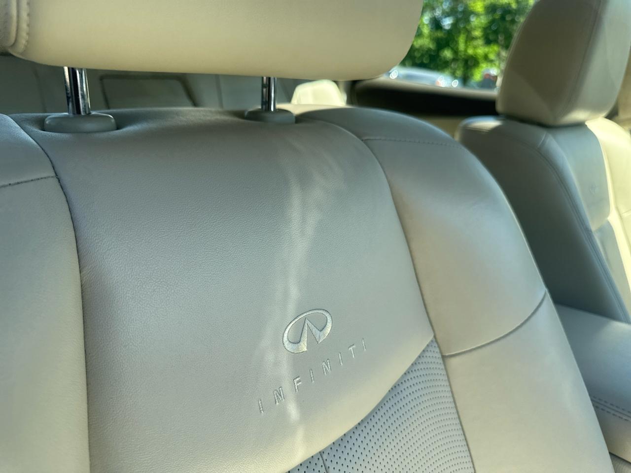 Infiniti M37  2013