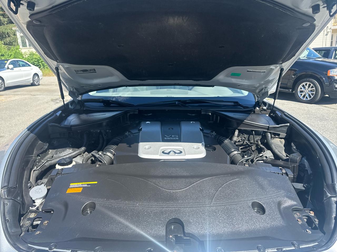 Infiniti M37  2013
