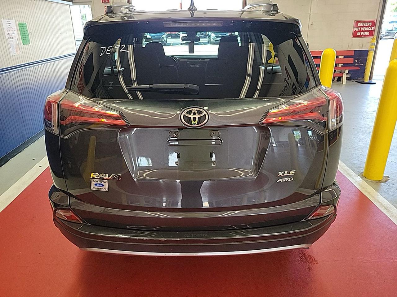 Toyota RAV4 XLE AWD 2018