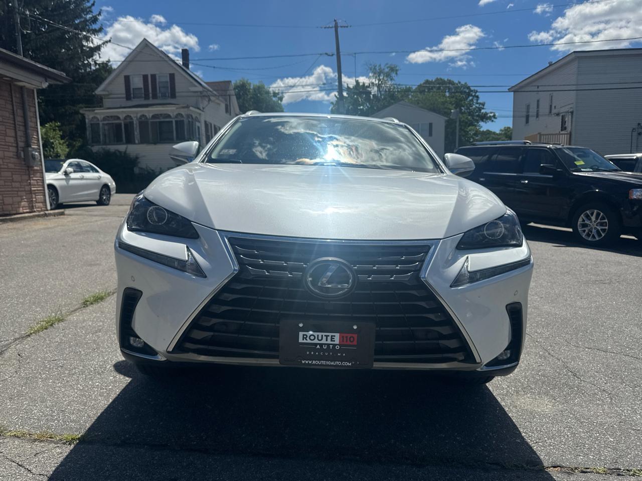Lexus NX  2021