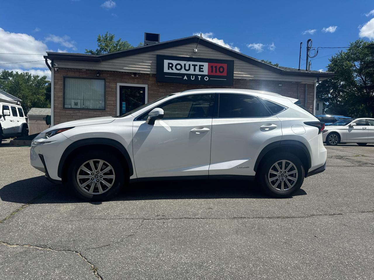 Lexus NX  2021